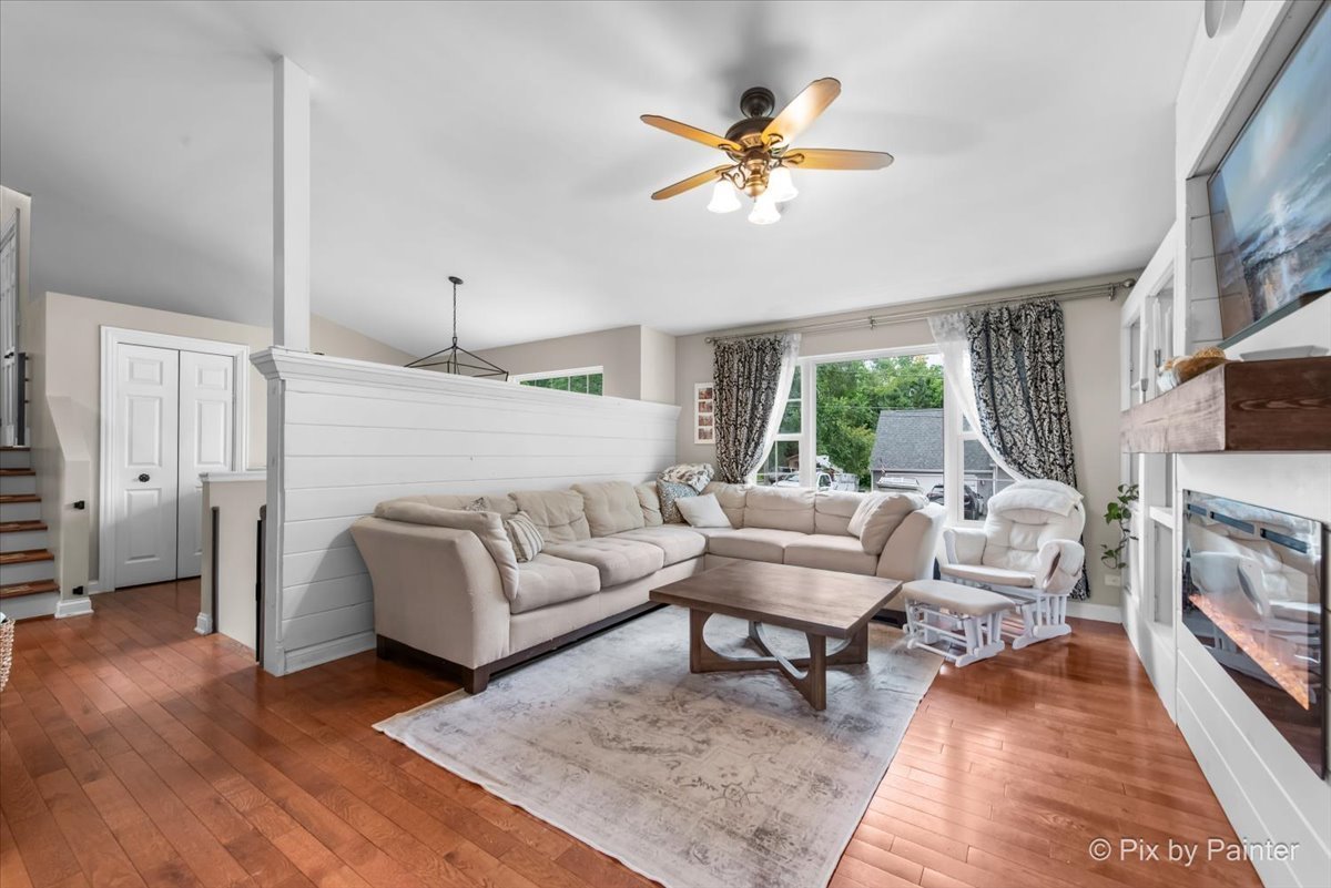 38796 North Kenmore Road Antioch, IL 60002 - Photo 5 of 34