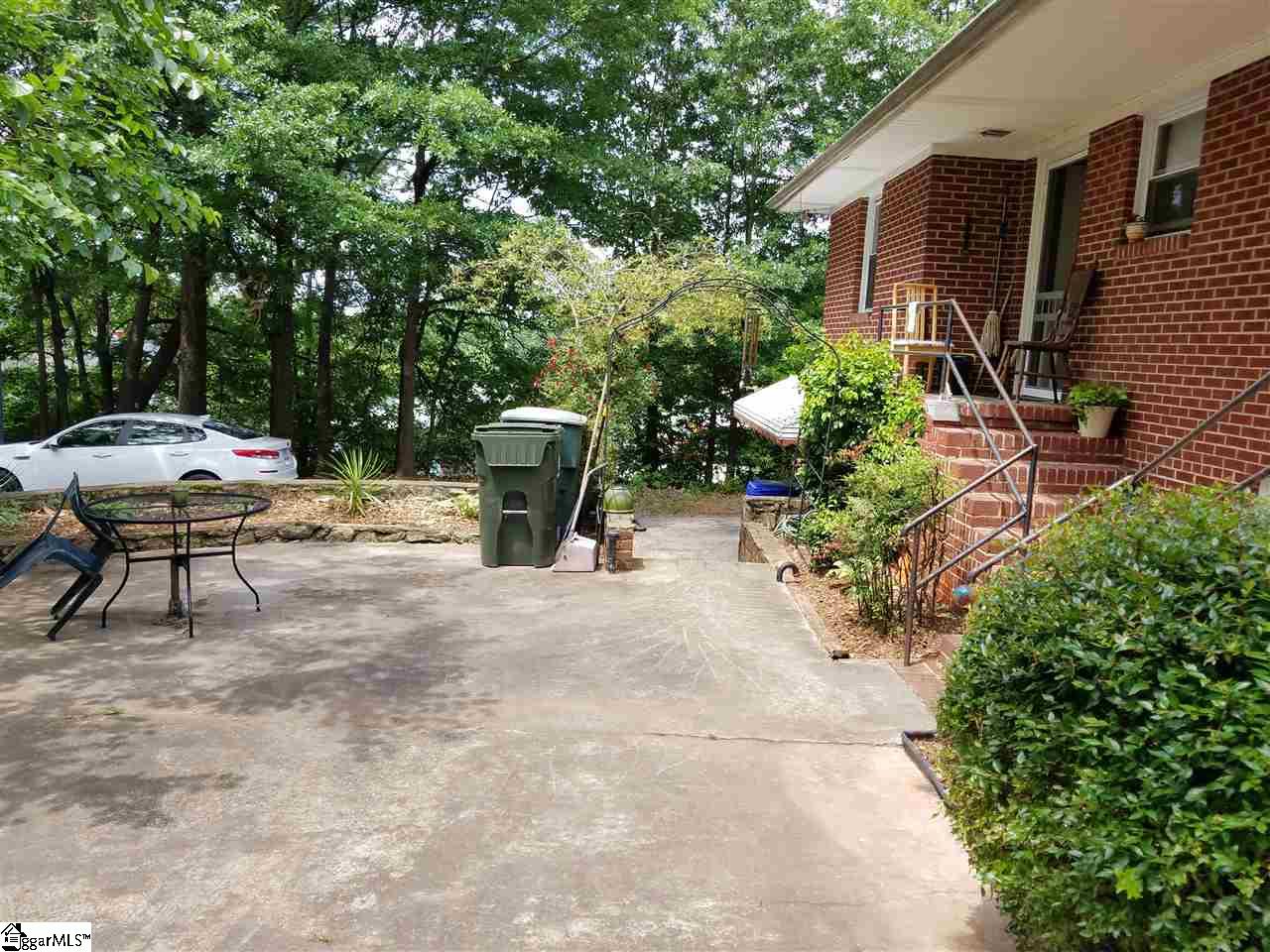 6 Crescent Ridge Drive Greenville, SC 29615 - Photo 3 of 11 Gallery Image 3