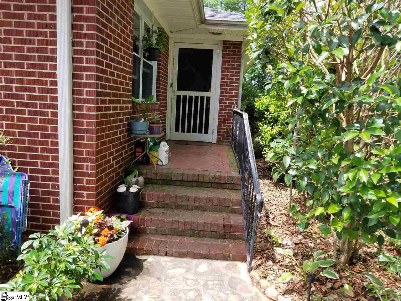 6 Crescent Ridge Drive Greenville, SC 29615 - Photo 7 of 11 Gallery Image 7