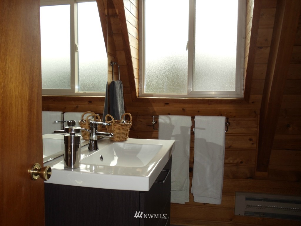 945 Sands View Road Camano Island, WA 98282 - Photo 17 of 25 Gallery Image 17