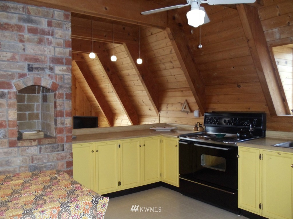 945 Sands View Road Camano Island, WA 98282 - Photo 9 of 25 Gallery Image 9