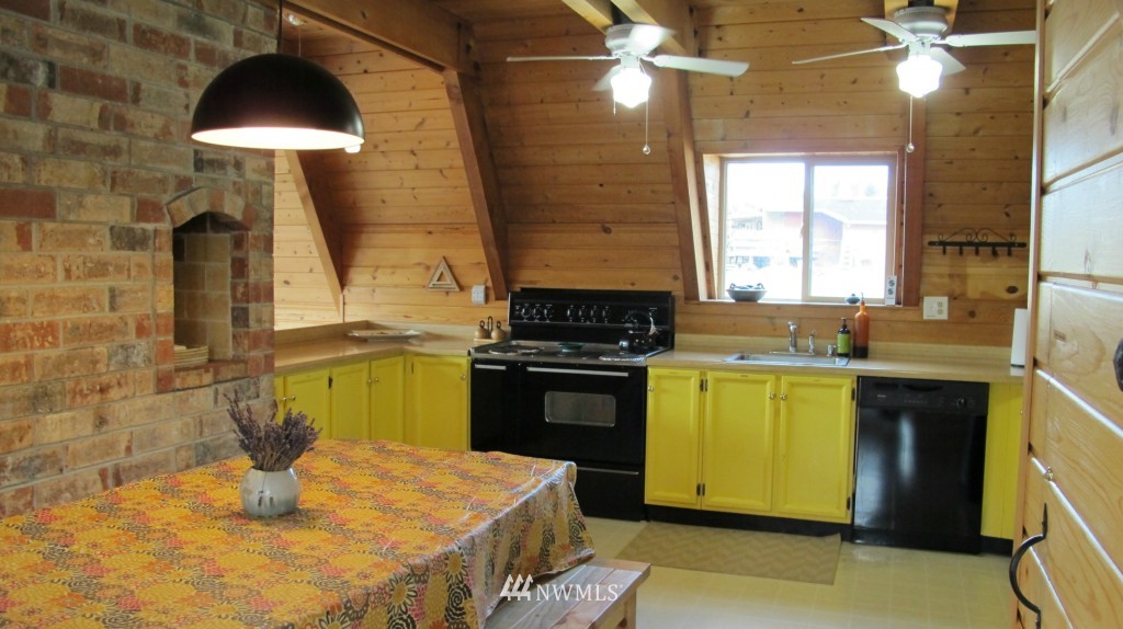 945 Sands View Road Camano Island, WA 98282 - Photo 10 of 25 Gallery Image 10