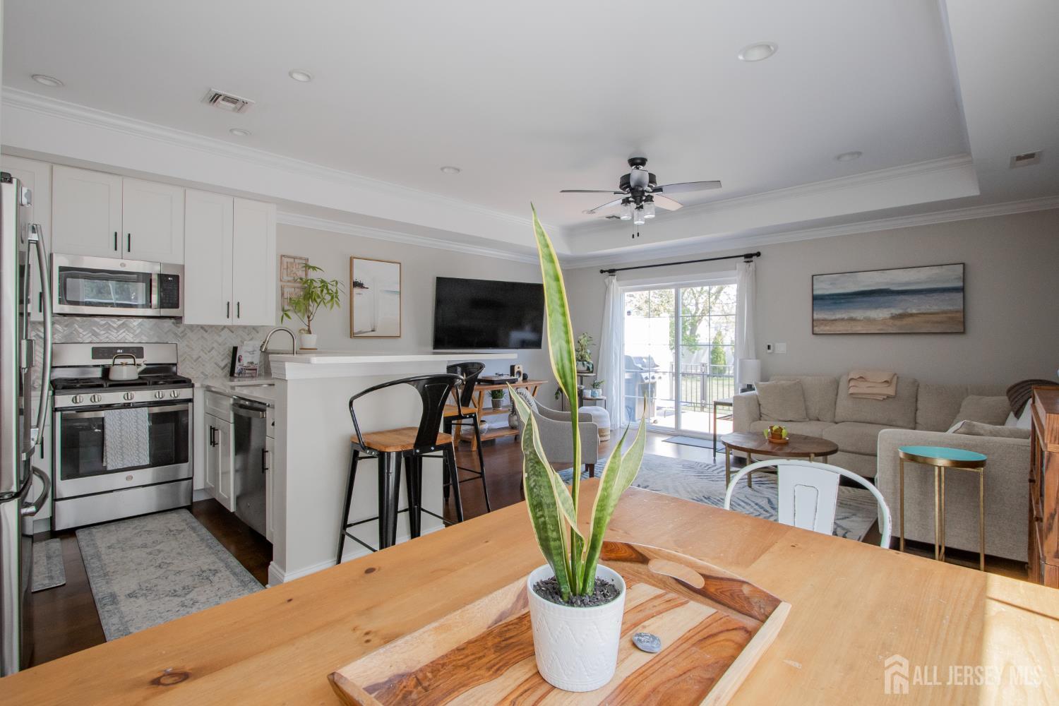 20 Waverly Street Keyport, NJ 07735 - Photo 8 of 28