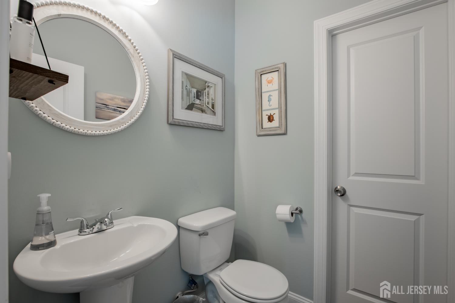 20 Waverly Street Keyport, NJ 07735 - Photo 9 of 28