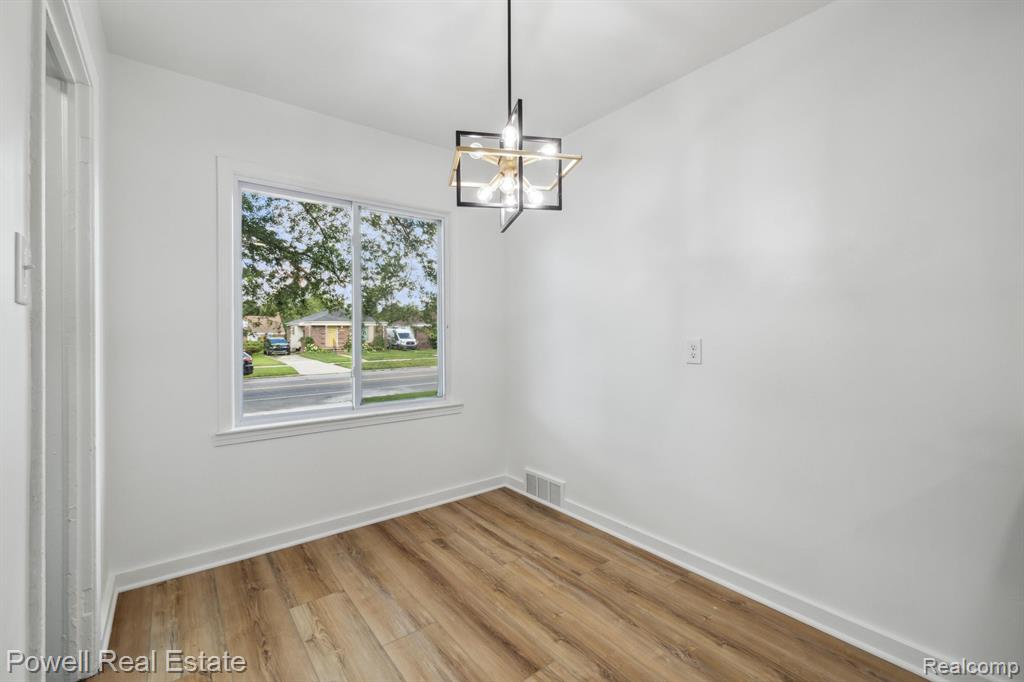19142 Burt Road Detroit, MI 48219 - Photo 6 of 23