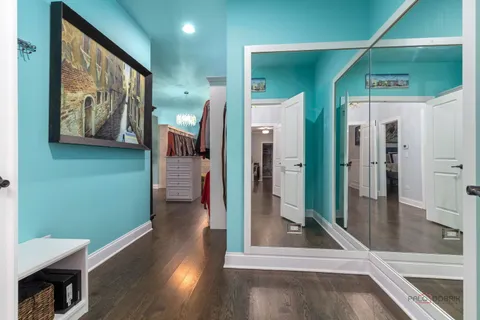 $1,650,000 | 1025 South Vail Avenue, Arlington Heights, IL 60005