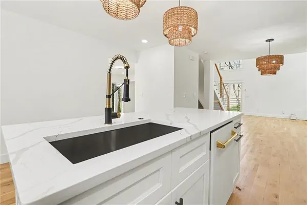 a close view of sink and tap