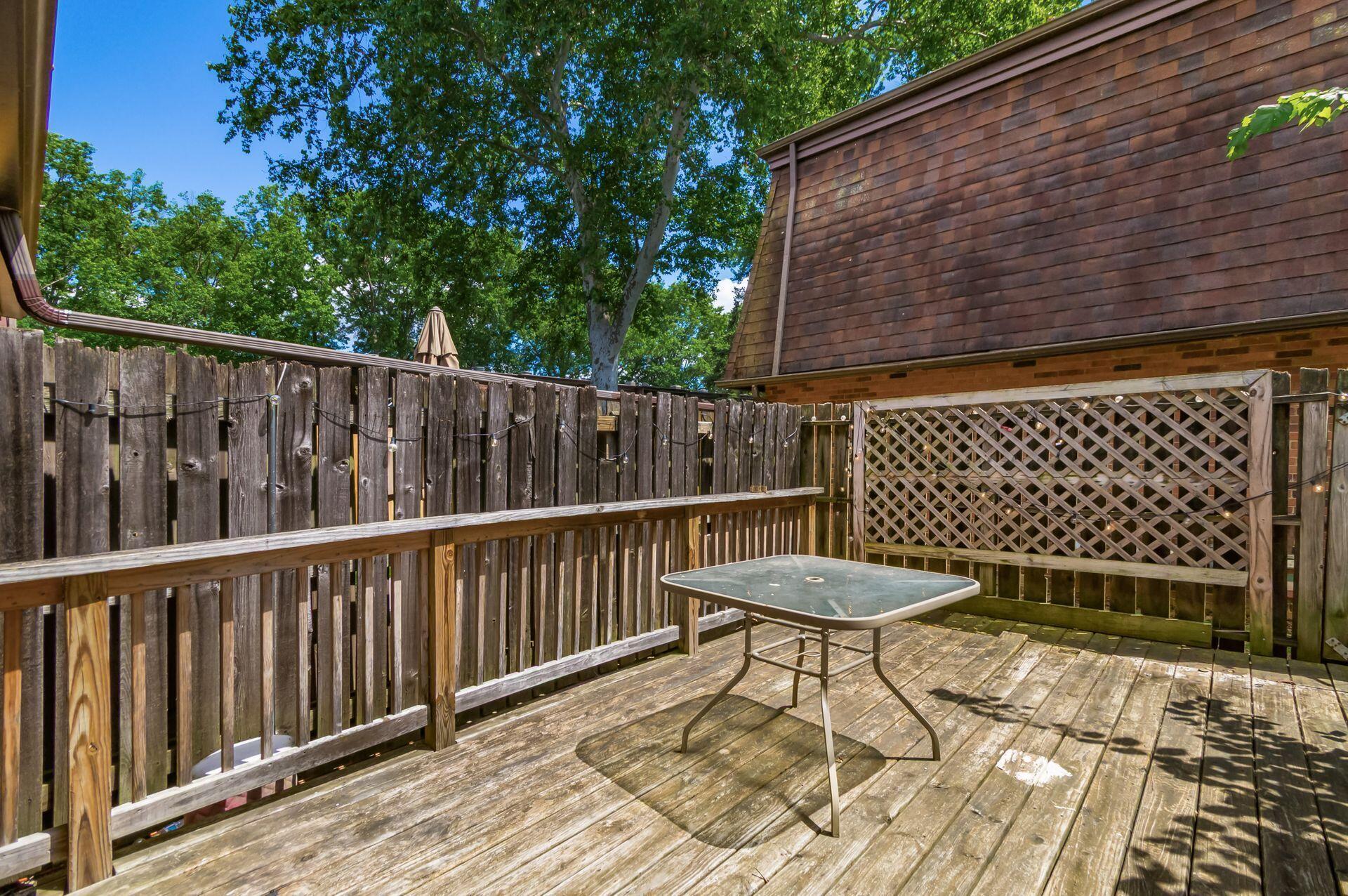 413 Shell Court East Columbus, OH 43213 - Photo 25 of 25 032_ S Whitehall OH 43213 USA - Copy - C