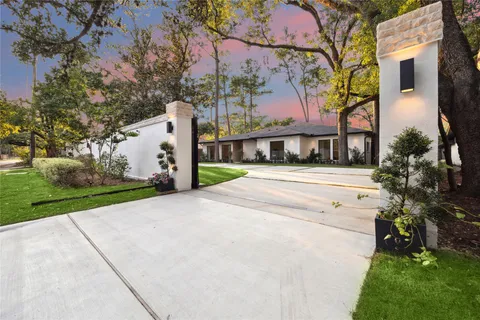 $2,275,000 | 5222 Woodway Drive, Houston, TX 77056