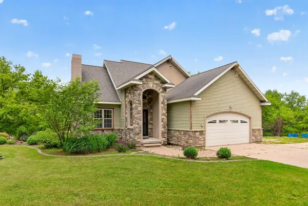 $524,900 | N5532 Spring Creek Road, Manawa, WI 54949