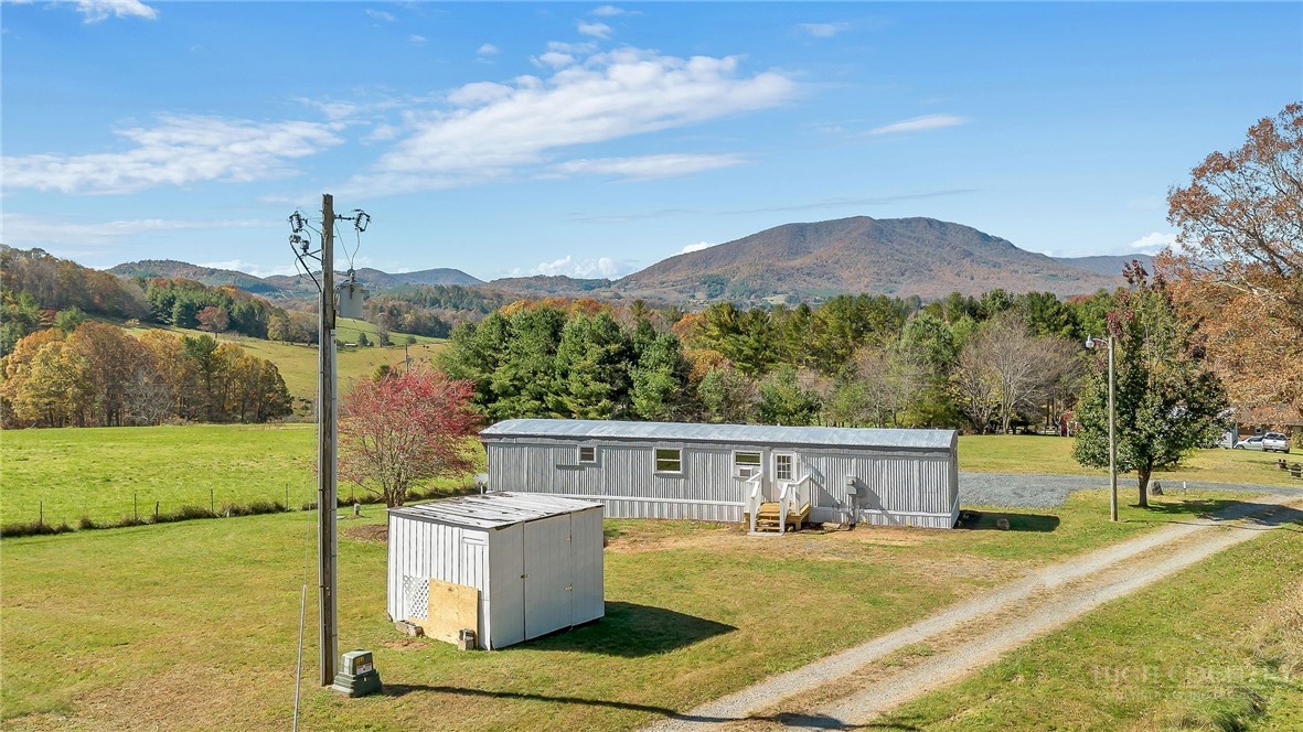 986 Wagoner Access Road Jefferson, NC 28640 - Photo 13 of 23