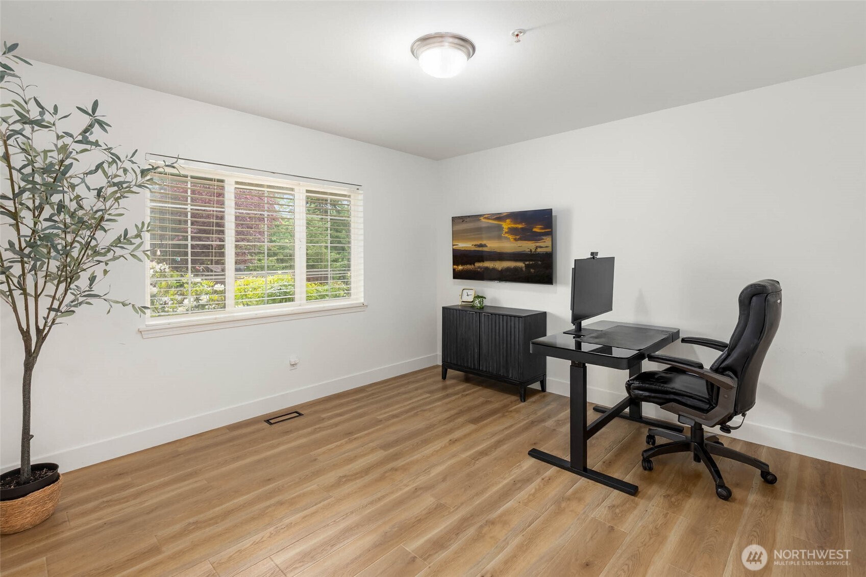 5231 Northeast 11th Court Renton, WA 98059 - Photo 17 of 31