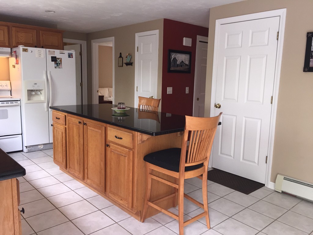 80 Irish Lane Rutland, MA 01543 - Photo 4 of 10 Gallery Image 4