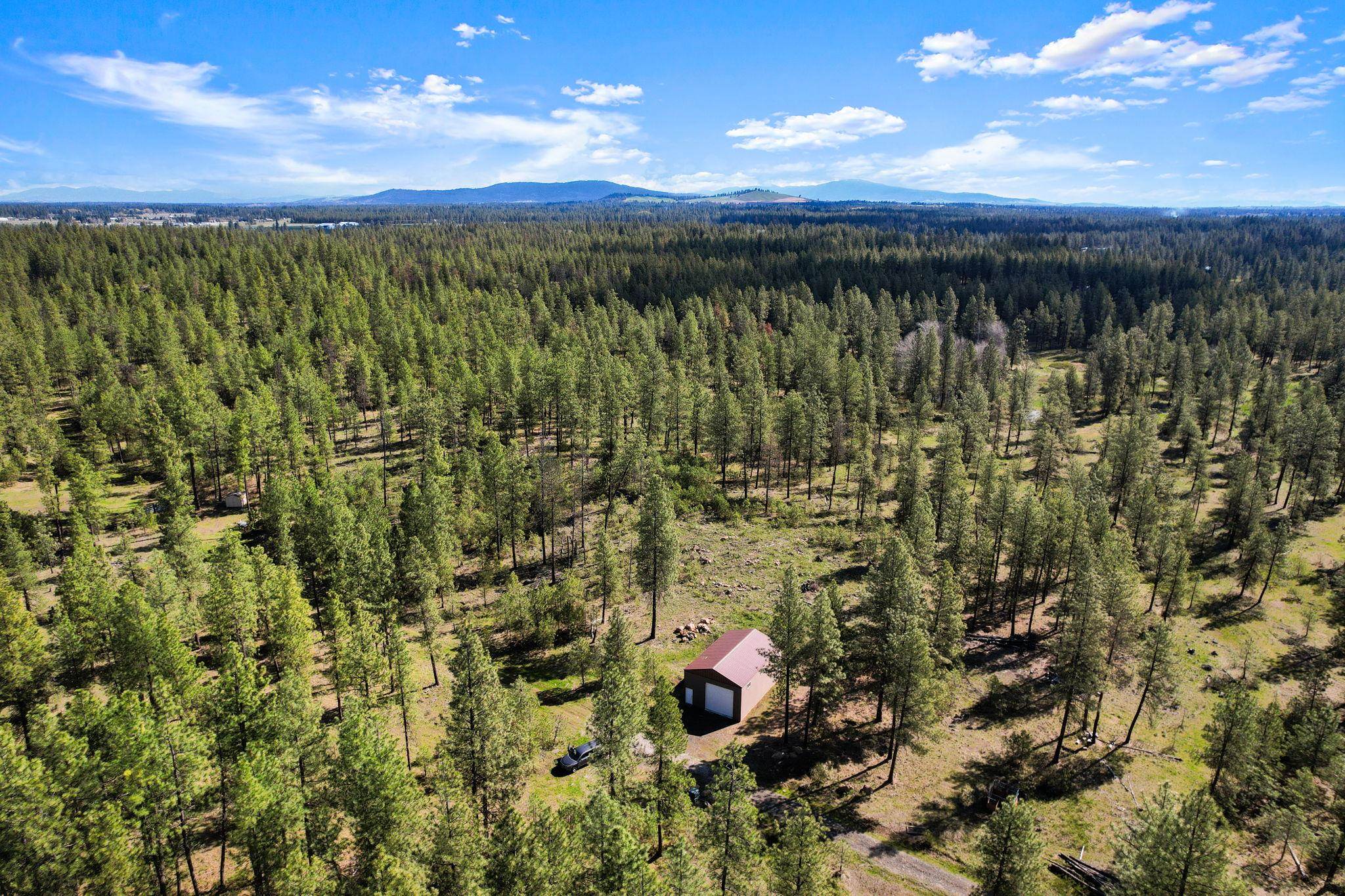 5306 West Curtis Road Cheney, WA 99004 - Photo 2 of 29