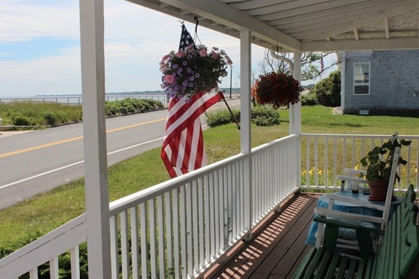 59 Glades Road Scituate, MA 02066 - Photo 2 of 22 Gallery Image 2