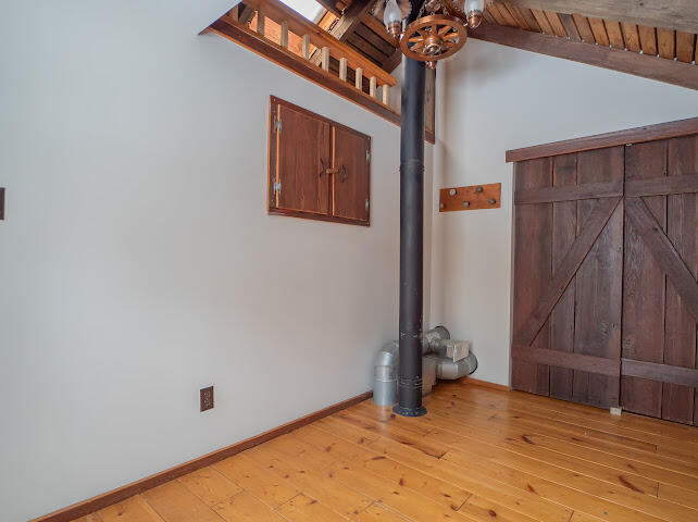 335 East Tratebas Road Chesterton, IN 46304 - Photo 14 of 24 642x480