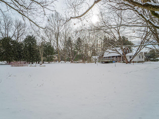 335 East Tratebas Road Chesterton, IN 46304 - Photo 23 of 24 642x480