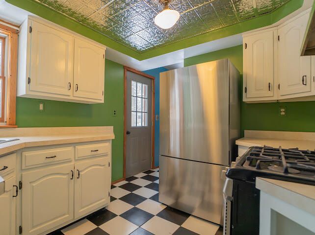 335 East Tratebas Road Chesterton, IN 46304 - Photo 7 of 24 642x480