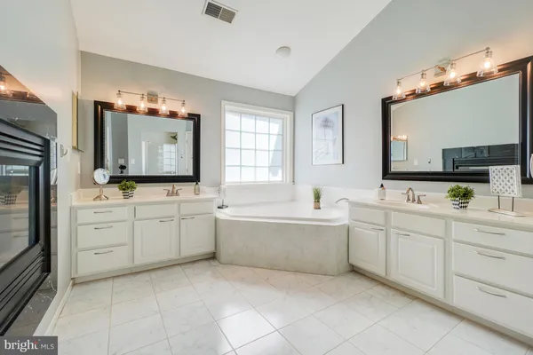 $795,500 | 47816 Scotsborough Square, Sterling, VA 20165
