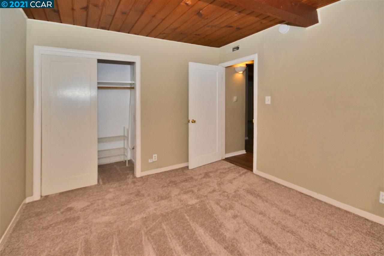928 Janet Lane Lafayette, CA 94549 - Photo 20 of 35 a view of an empty room