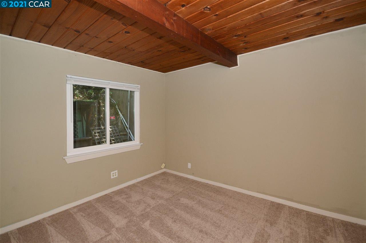 928 Janet Lane Lafayette, CA 94549 - Photo 21 of 35 a view of an empty room with a window