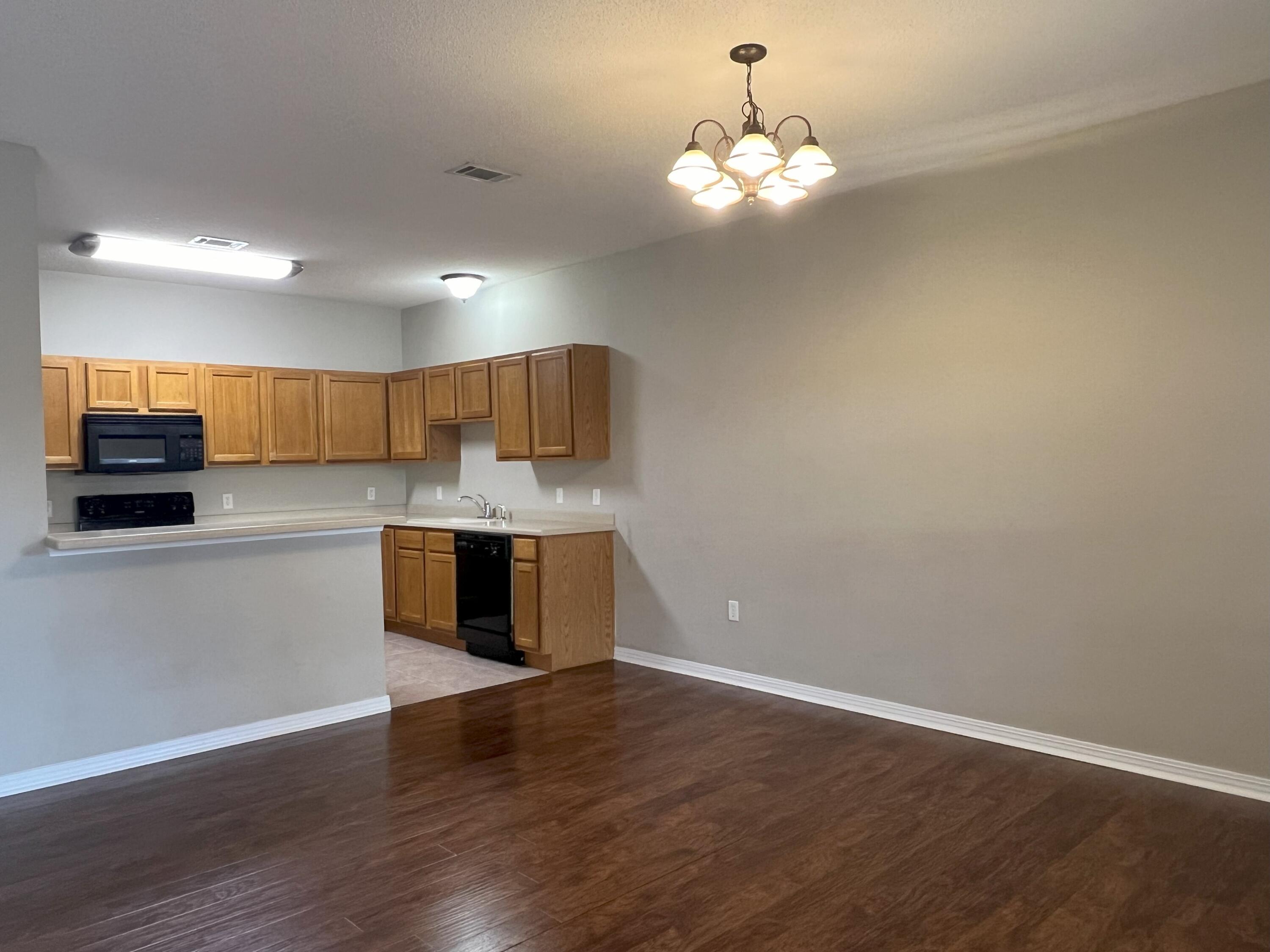 1409 Beaver Run Road Niceville, FL 32578 - Photo 5 of 14 IMG_0729