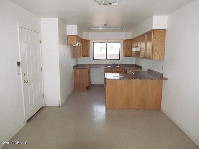4409 West Coronado Road Phoenix, AZ 85035 - Photo 16 of 40 023-333230 - kitchen