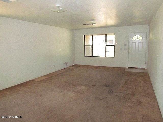 4409 West Coronado Road Phoenix, AZ 85035 - Photo 19 of 40 023-333230 - living room (5)