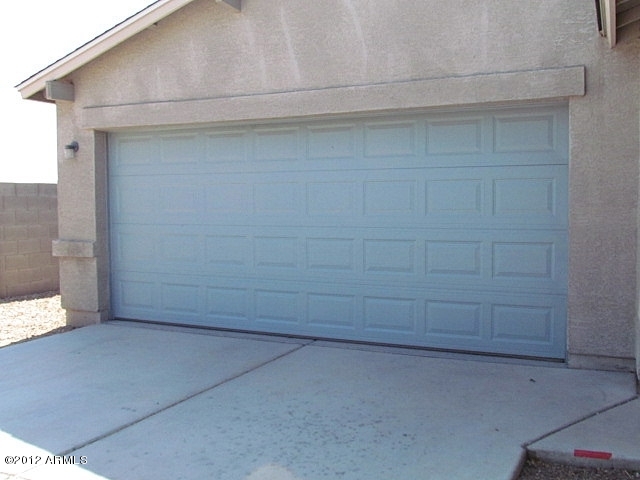 4409 West Coronado Road Phoenix, AZ 85035 - Photo 39 of 40 023-333230 - garage exterior