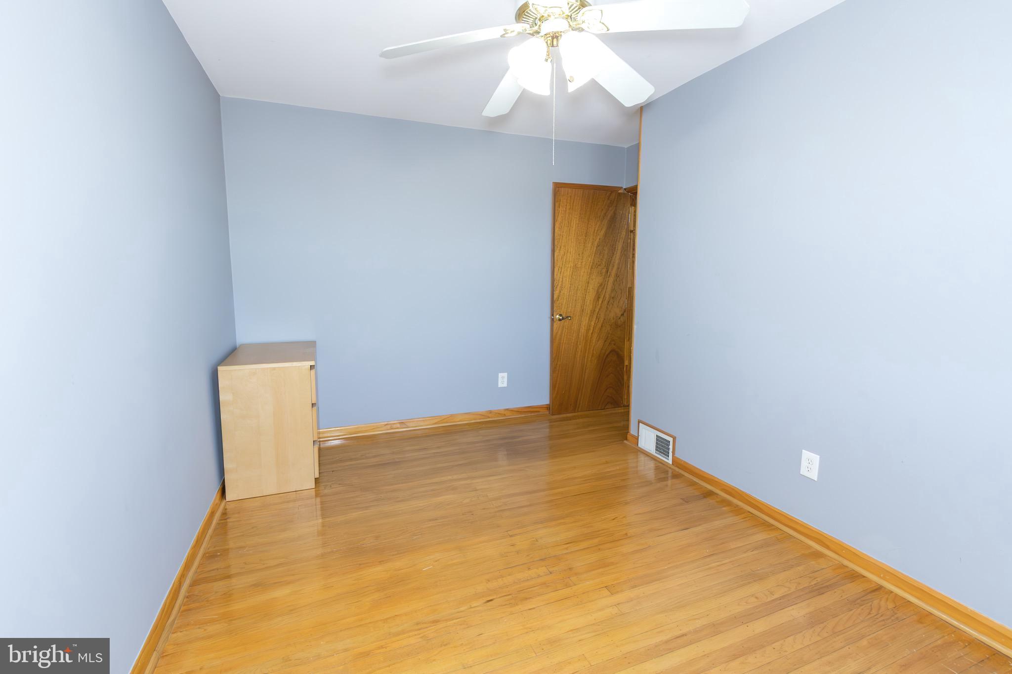 3349 Morning Glory Road Philadelphia, PA 19154 - Photo 14 of 22 Great office space or bedroom