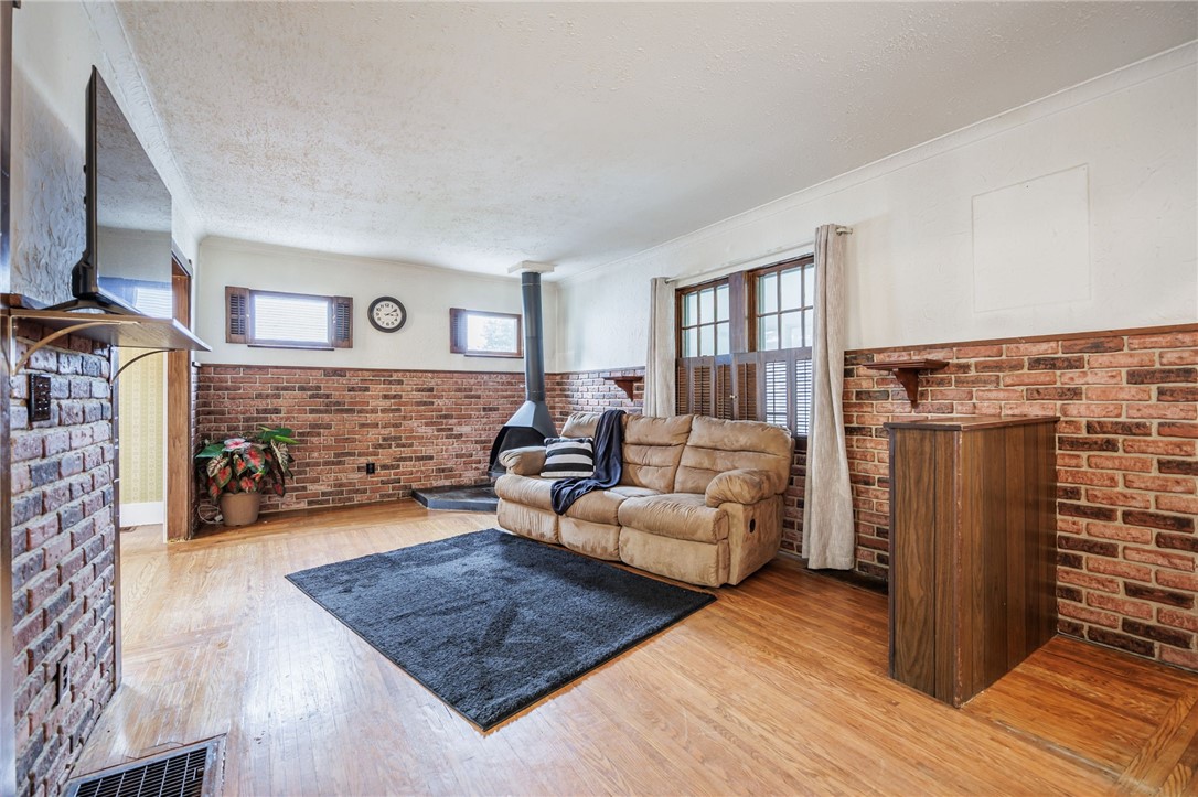 56 Falstaff Road Irondequoit, NY 14609 - Photo 5 of 27 Gallery Image 5