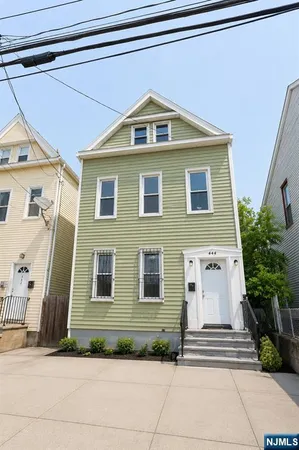 $550,000 | 444 South 19th Street, Newark, NJ 07103