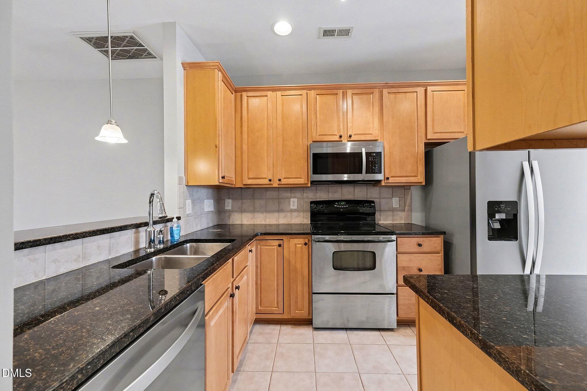 7834 Spungold Street Raleigh, NC 27617 - Photo 11 of 34 7834 Spungold Raleigh -- Professional Ph