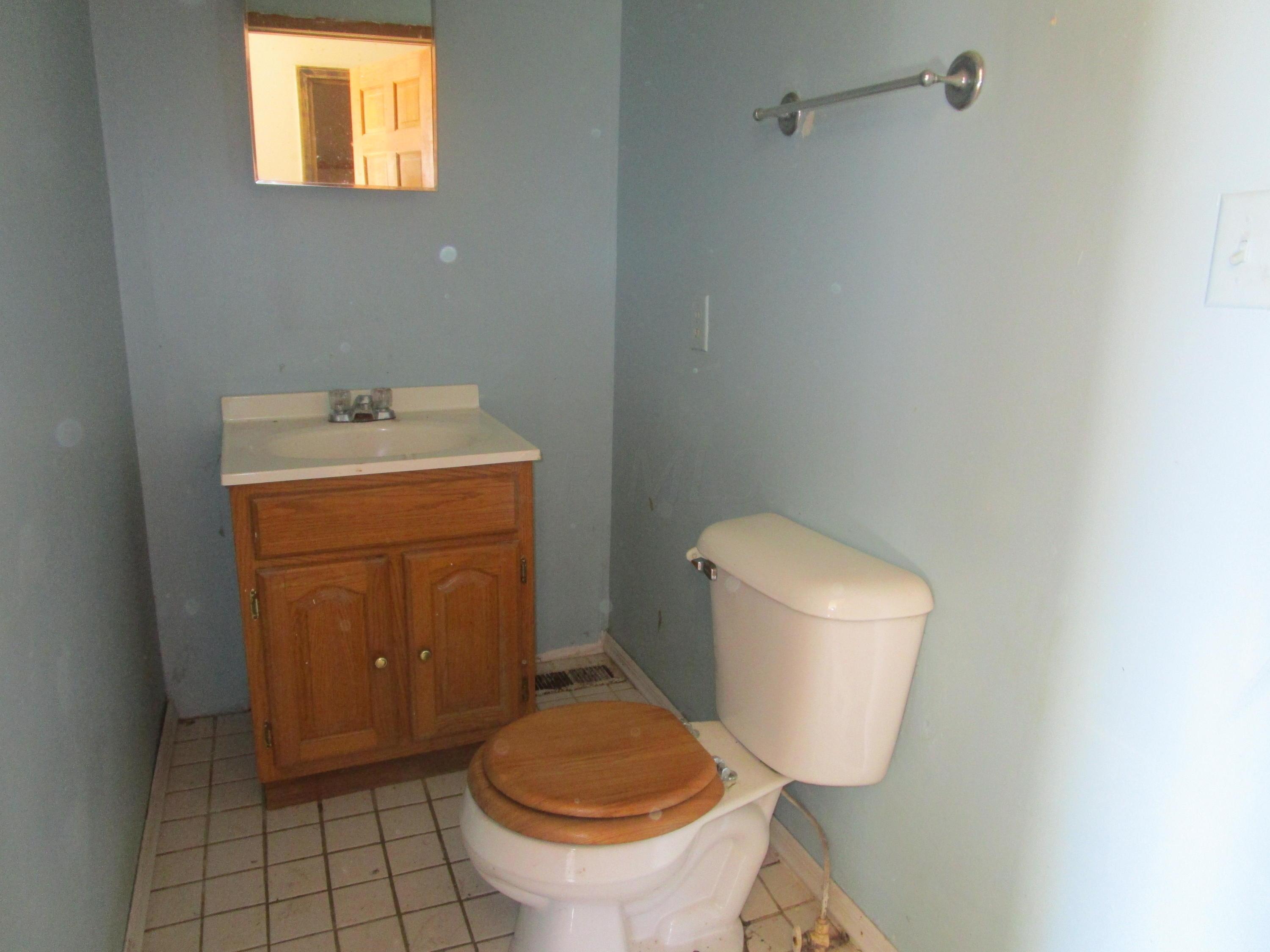29900 Blosser Road Logan, OH 43138 - Photo 4 of 19 Gallery Image 4