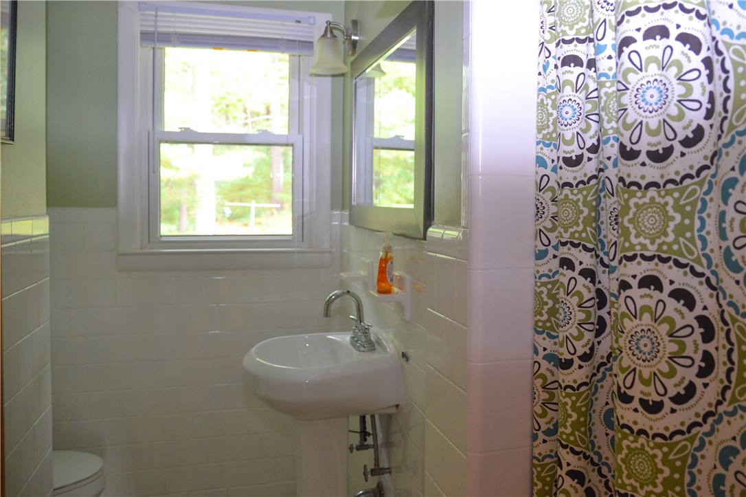 1379 Hope Road Cranston, RI 02831 - Photo 17 of 28 Master Bath