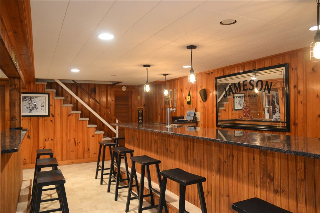 1379 Hope Road Cranston, RI 02831 - Photo 22 of 28 WOW!