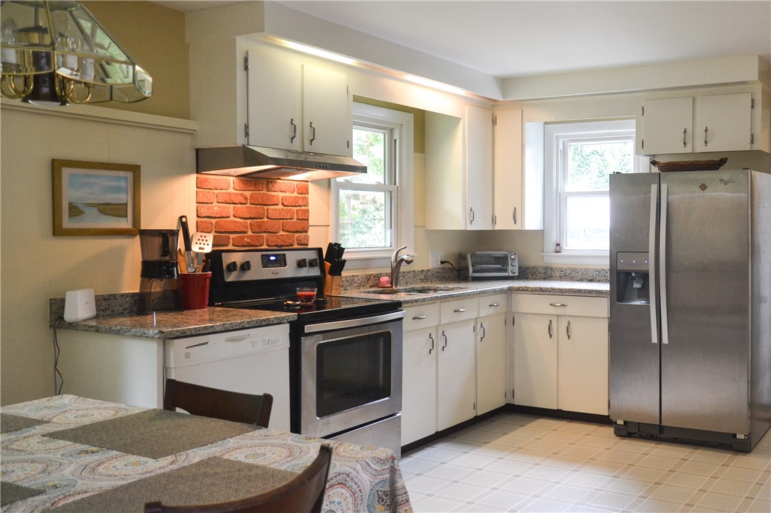 1379 Hope Road Cranston, RI 02831 - Photo 8 of 28 Kitchen