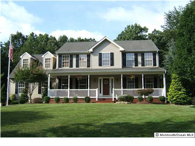328 Warwick Drive Cream Ridge, NJ 08514 - Photo 1 of 3 Primary Photo