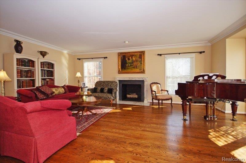 46 Warner Road Grosse Pointe, MI 48236 - Photo 8 of 25 DSC03717.JPG