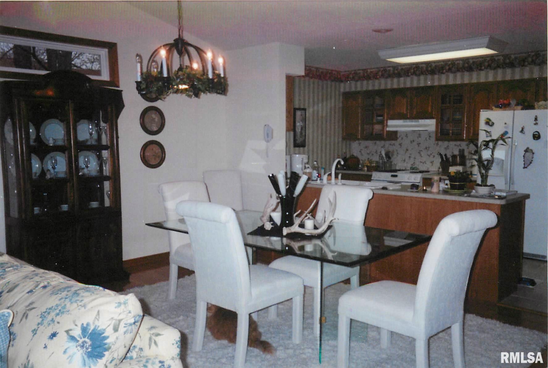 915 Roddy Road Salem, IL 62881 - Photo 12 of 13 Gallery Image 12