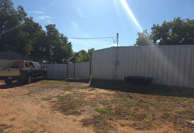 $78,000 | 608 Ave H Northwest, Childress, TX 79201