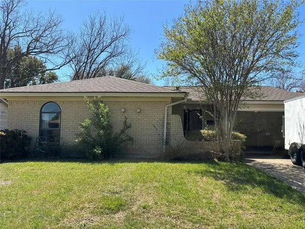 $224,900 | 400 Harris Drive, Crowley, TX 76036