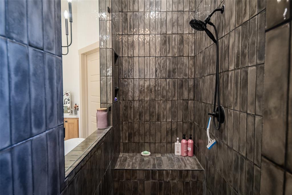 375 Wolf Front Road Van Alstyne, TX 75495 - Photo 18 of 40 a bathroom with a shower