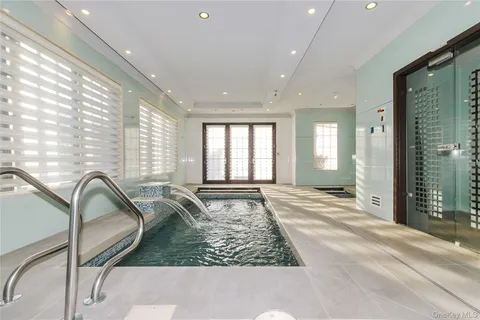 $5,698,000 | 5 Farmwoods Lane, Glen Head, NY 11545