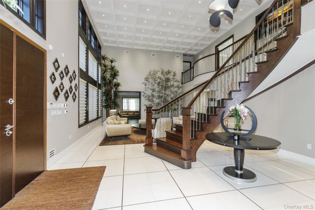 a view of entryway and hall