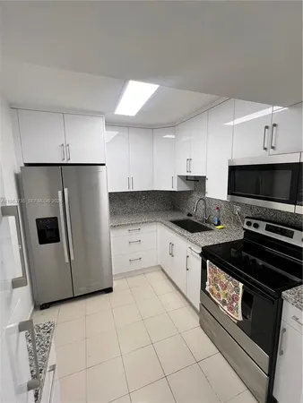 $2,500 | 4717 Northwest 7th Street, Unit 60110, Miami, FL 33126