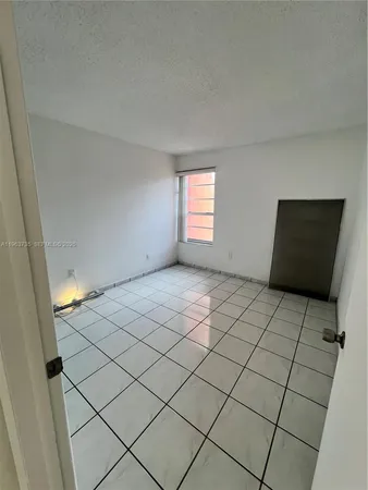 $2,500 | 4717 Northwest 7th Street, Unit 60110, Miami, FL 33126