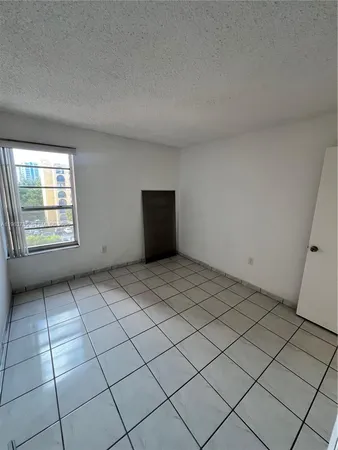 $2,500 | 4717 Northwest 7th Street, Unit 60110, Miami, FL 33126