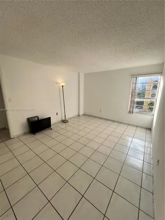 $2,500 | 4717 Northwest 7th Street, Unit 60110, Miami, FL 33126