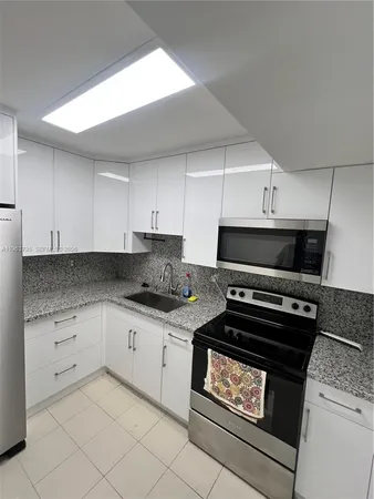 $2,500 | 4717 Northwest 7th Street, Unit 60110, Miami, FL 33126